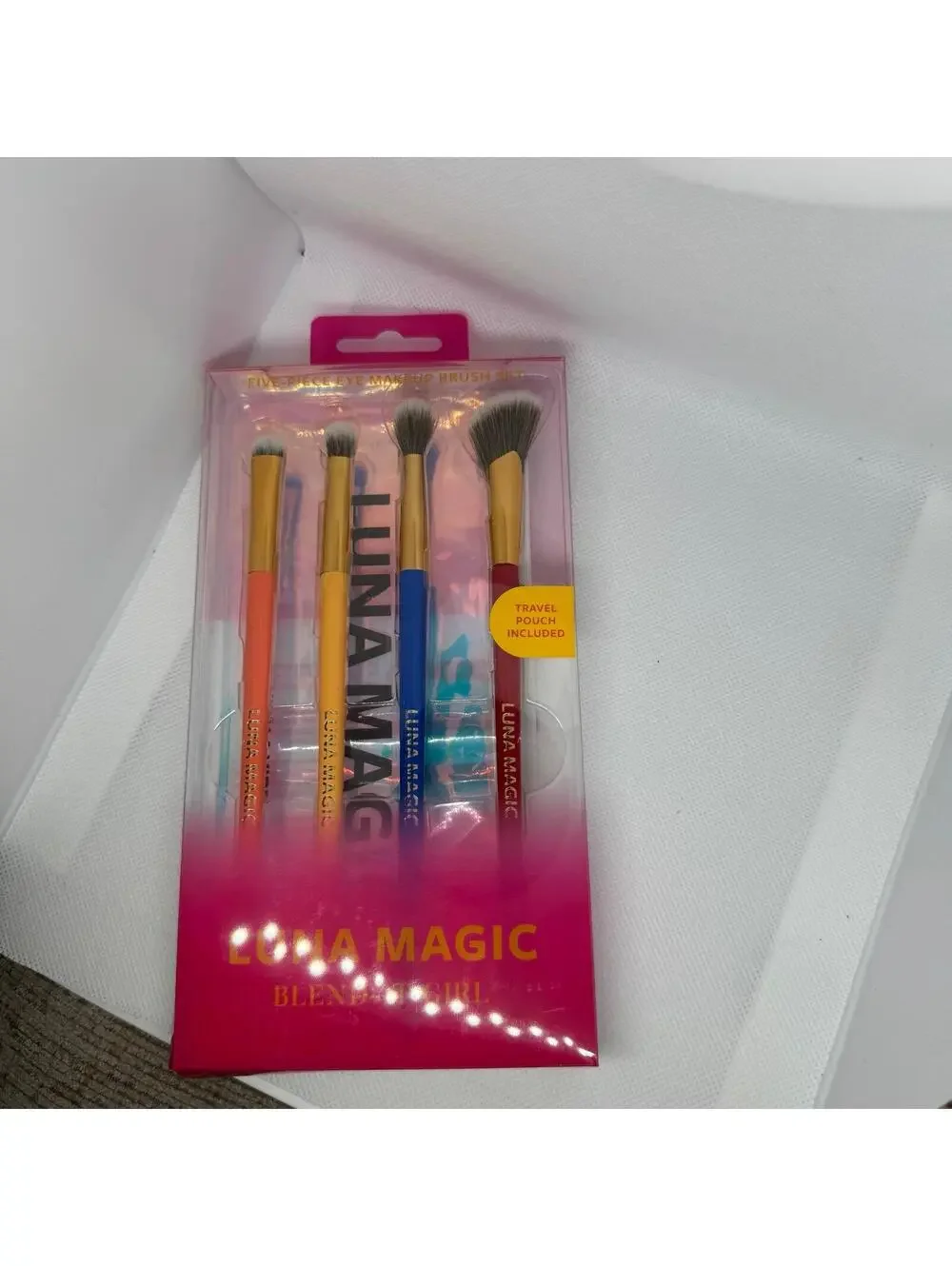 LUNA MAGIC Blend It Girl Eye Makeup Brush Set with Holographic Pouch